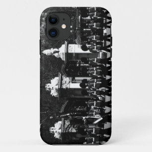 Vintage London Changing guard Buckingham palace iPhone 11 Case