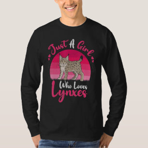 Vintage Lynx Animal Just A Girl Who Loves Lynxes T-Shirt