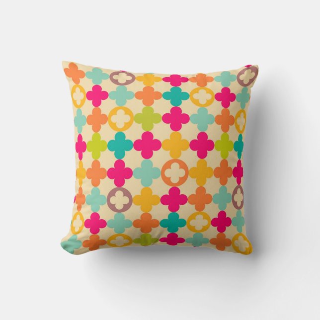 Vintage medieval rosette pattern throw pillow (Front)