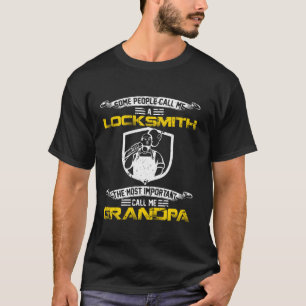 Vintage Most Important Call Me Grandpa Funny Locks T-Shirt