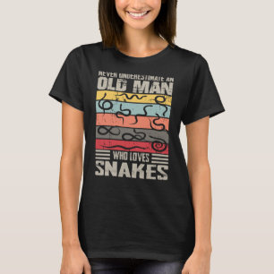 Vintage Never Underestimate An Old Man Who Loves S T-Shirt