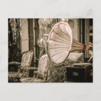 Vintage Old Furniture and Gramophone