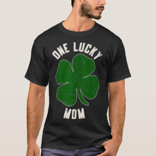 Vintage One Lucky Mom Clover Shamrocks St Patricks T-Shirt
