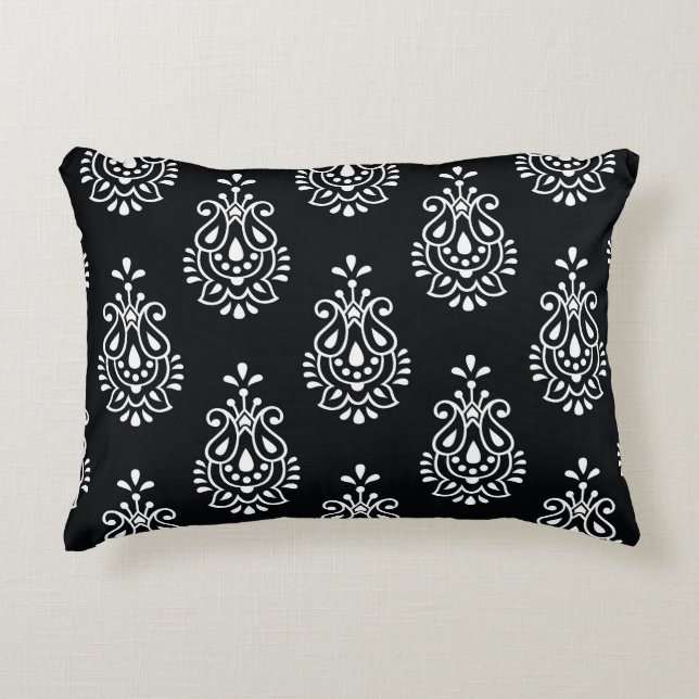 Vintage paisley, seamless elegant pattern. accent pillow (Front)