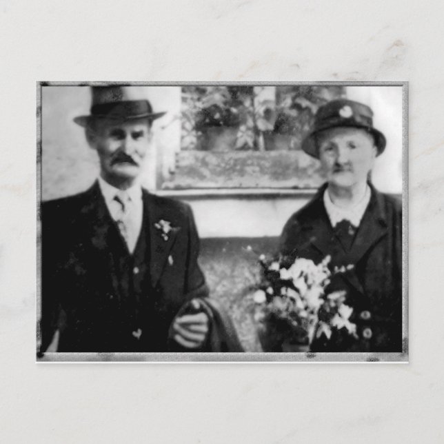 Vintage photo with the grandparents postcard (Front)