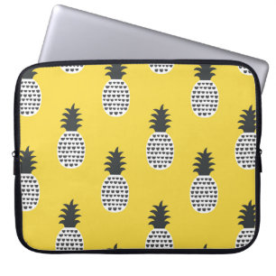 Vintage Pineapple Fun Seamless Illustration Laptop Sleeve