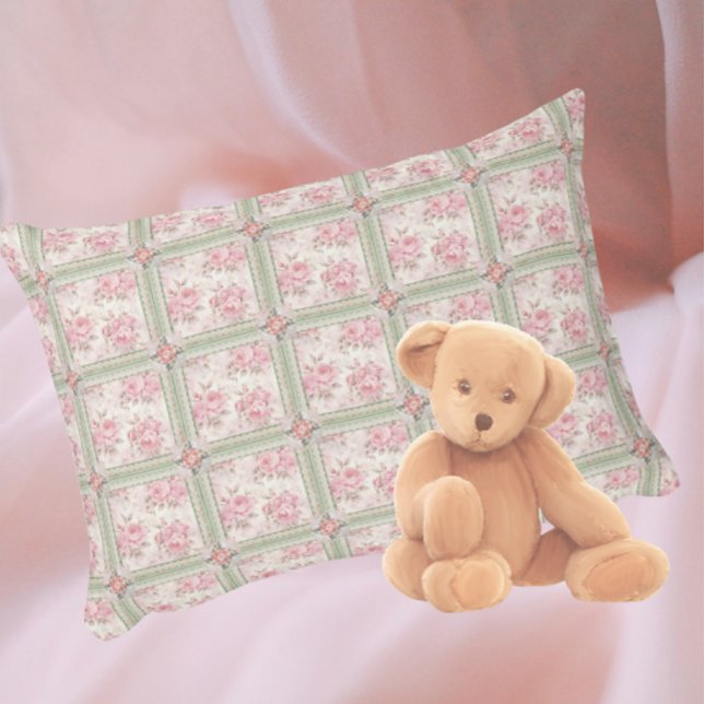 Vintage Pink Roses Patchwork Accent Pillow (Vintage sweet patchwork)