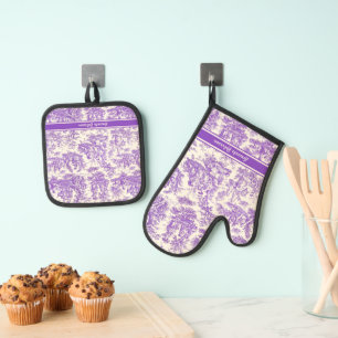 Vintage purple toile de jouy printed oven mitt & pot holder set
