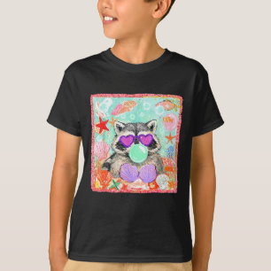 Vintage raccoon blowing bubble summer beach girly T-Shirt