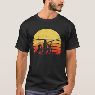 Vintage Retro Duck Hunting Hunter Silhouette Sun D T-Shirt