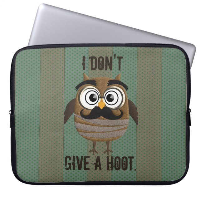 Vintage Retro Owl Laptop Sleeve (Front)