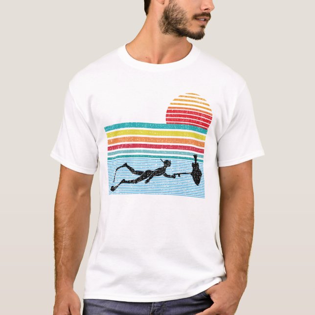 Vintage Retro Spearfishing Underwater Scuba Diving T-Shirt (Front)
