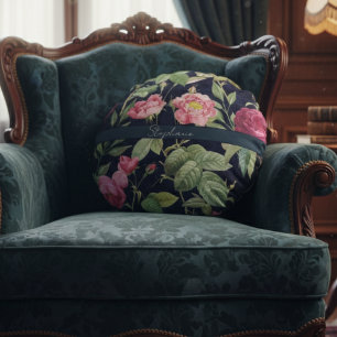 Vintage Roses On A Dark Blue Velvet Design Name Round Pillow