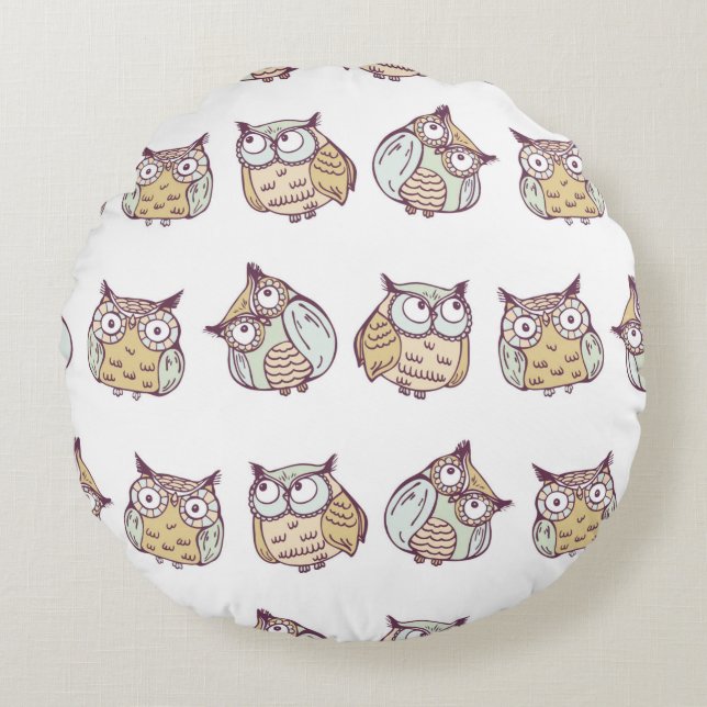 vintage seamless pattern with cute owls round pillow (Front)
