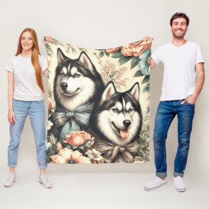 Vintage Siberian Husky Illustration Fleece Blanket