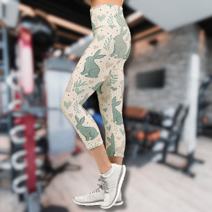 Vintage Simple Bunny Silhouettes Hearts Pattern Capri Leggings
