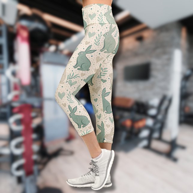 Vintage Simple Bunny Silhouettes Hearts Pattern Capri Leggings (Creator Uploaded)