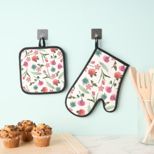 Vintage Soft Rose 3D Floral Accent Kitchen Oven Mitt & Pot Holder Set