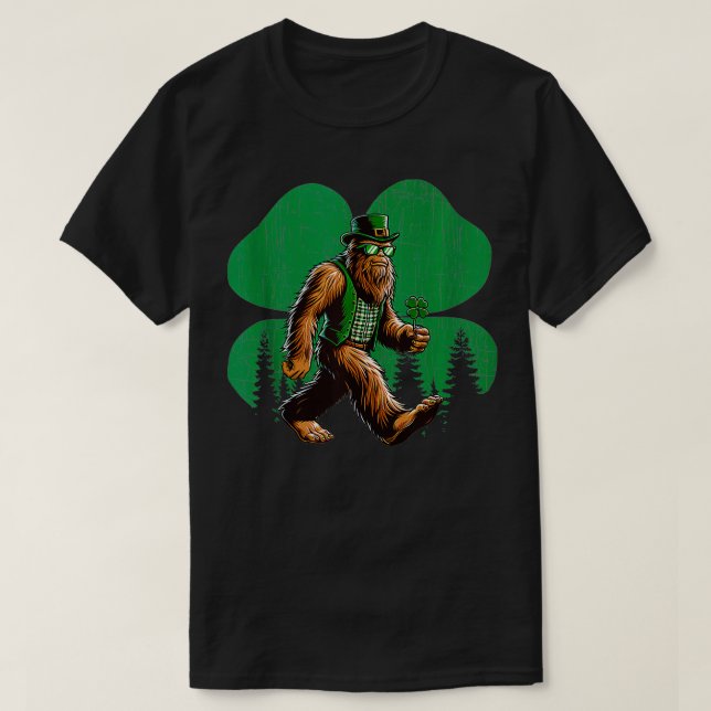 Vintage St Patricks Day Irish Shamrock  T-Shirt (Design Front)