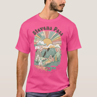 Vintage Stevens Pass Washington Mountains Hiking S T-Shirt