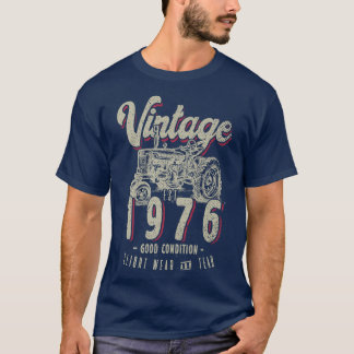 Vintage Tractor Farmer Birthday Born In 1976 & Est T-Shirt