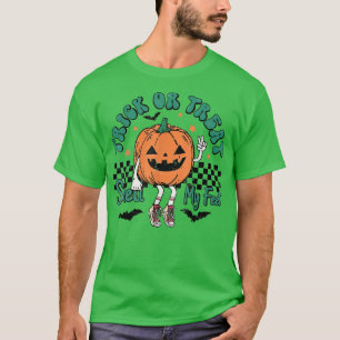 Vintage Trick Or Treat Smell My Feets Pumpkin Hall T-Shirt