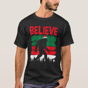 Vintage Ugly Christmas Bigfoot Sasquatch X mas Paj T-Shirt