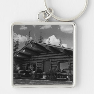 Vintage USA Alaska Modern alaskan log cabin 1970 Keychain