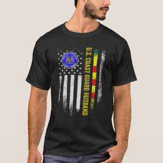 Vintage USA Flag Proud Coast Guard Vietnam Veteran T-Shirt
