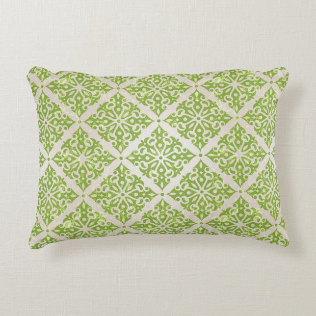 Vintage wallpaper decorative pillow (Front)