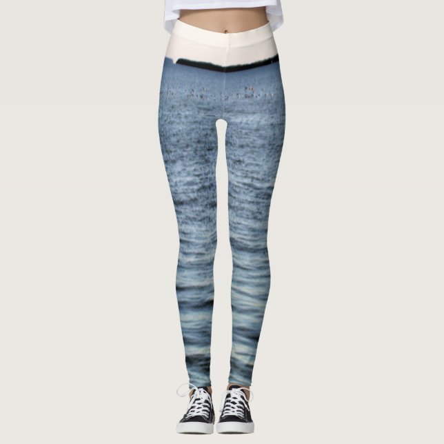 Violet Meadow Green Gradient Flow Leggings (Front)