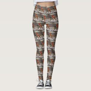 Vizsla Dog in Snow Christmas Leggings