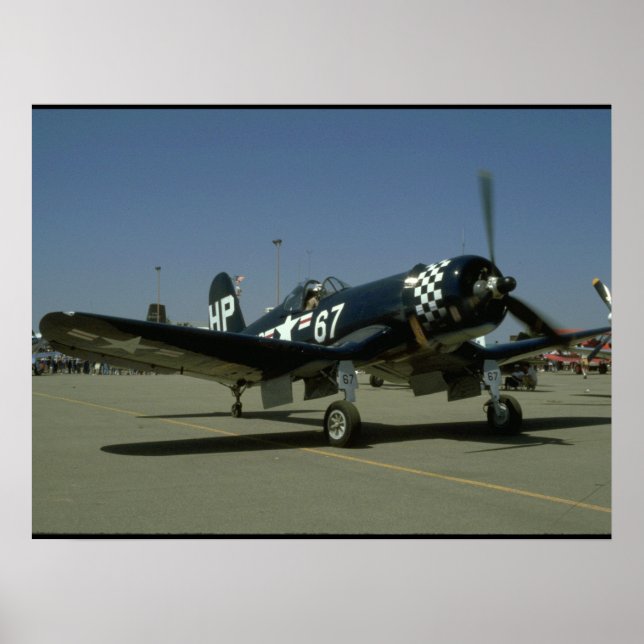 Vought F4U Corsair, Right Front_WWII Planes Poster (Front)