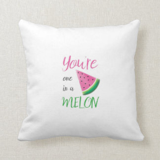 Vous avez un ans dans un coussin de melon