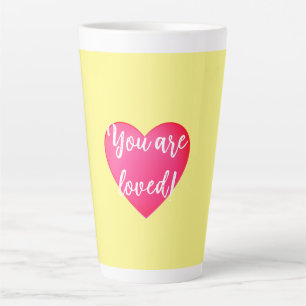 Vous êtes adoré latte jaune Mug