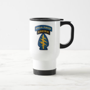 Voyage carré de bérets verts des forces spéciales Mug