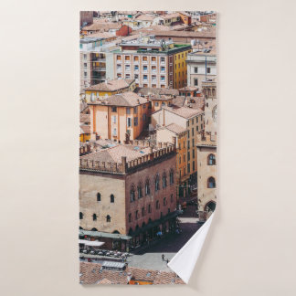 Vue aérienne de la Piazza Maggiore carré et San Pe