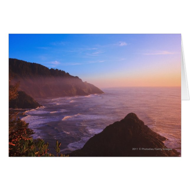 Vue côtière de Cliff en Oregon au coucher du solei (Devant horizontal)