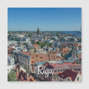 Vue de la vieille ville de Riga depuis Magnet