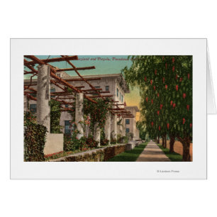 Vue de l'hôtel le Maryland et de pergola
