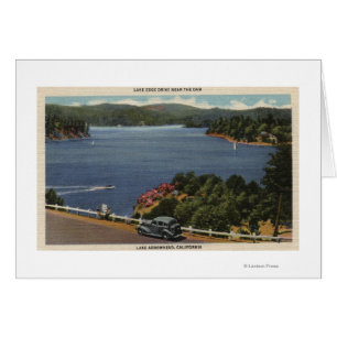 Vue du lecteur Lake Edge près du barrage