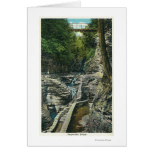 Vue d'un pont de suspension