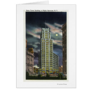 Vue extérieure du bâtiment de tour d'état la nuit