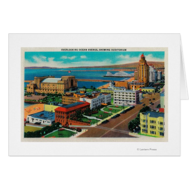 Vue sur Ocean Avenue, avec Auditorium (Devant horizontal)