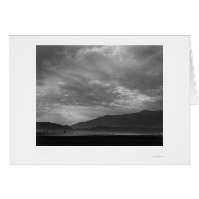 Vue SW sur Manzanar, Tempête de poussière 1943 (Devant horizontal)