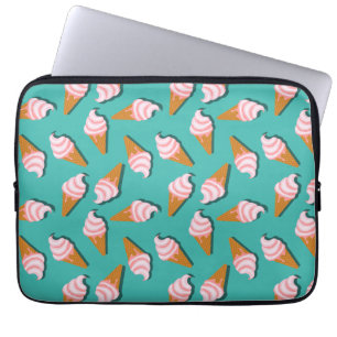 Waffle cones ice cream and frozen yogurt pattern laptop sleeve
