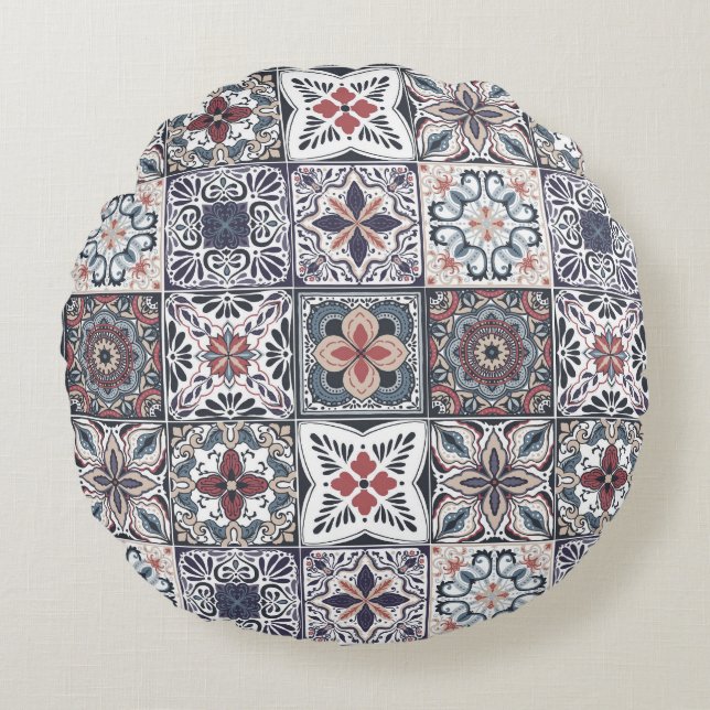 Wallpaper Backsplashes/Talavera inspired tiles 2 Round Pillow (Front)