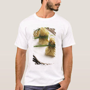 wanton dumplings with white chili sauce T-Shirt