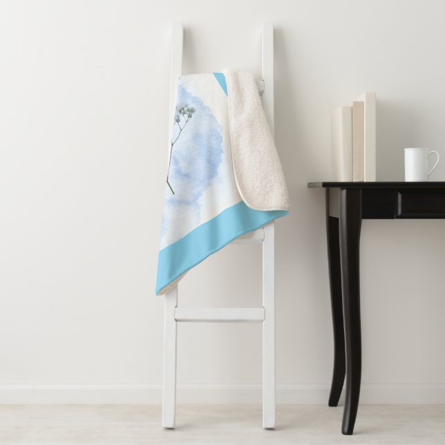 warm and enveloping. sherpa blanket (In Situ)