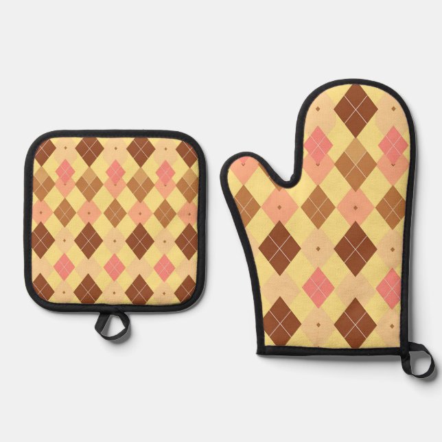Warm Brown Pink Argyle Pattern Oven Mitt & Pot Holder Set (Front)